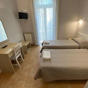 2* Hotell Atena